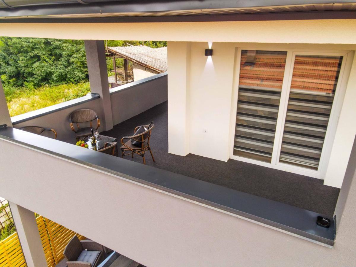 Ammirevole Ravne Apartments ヴィソコ エクステリア 写真